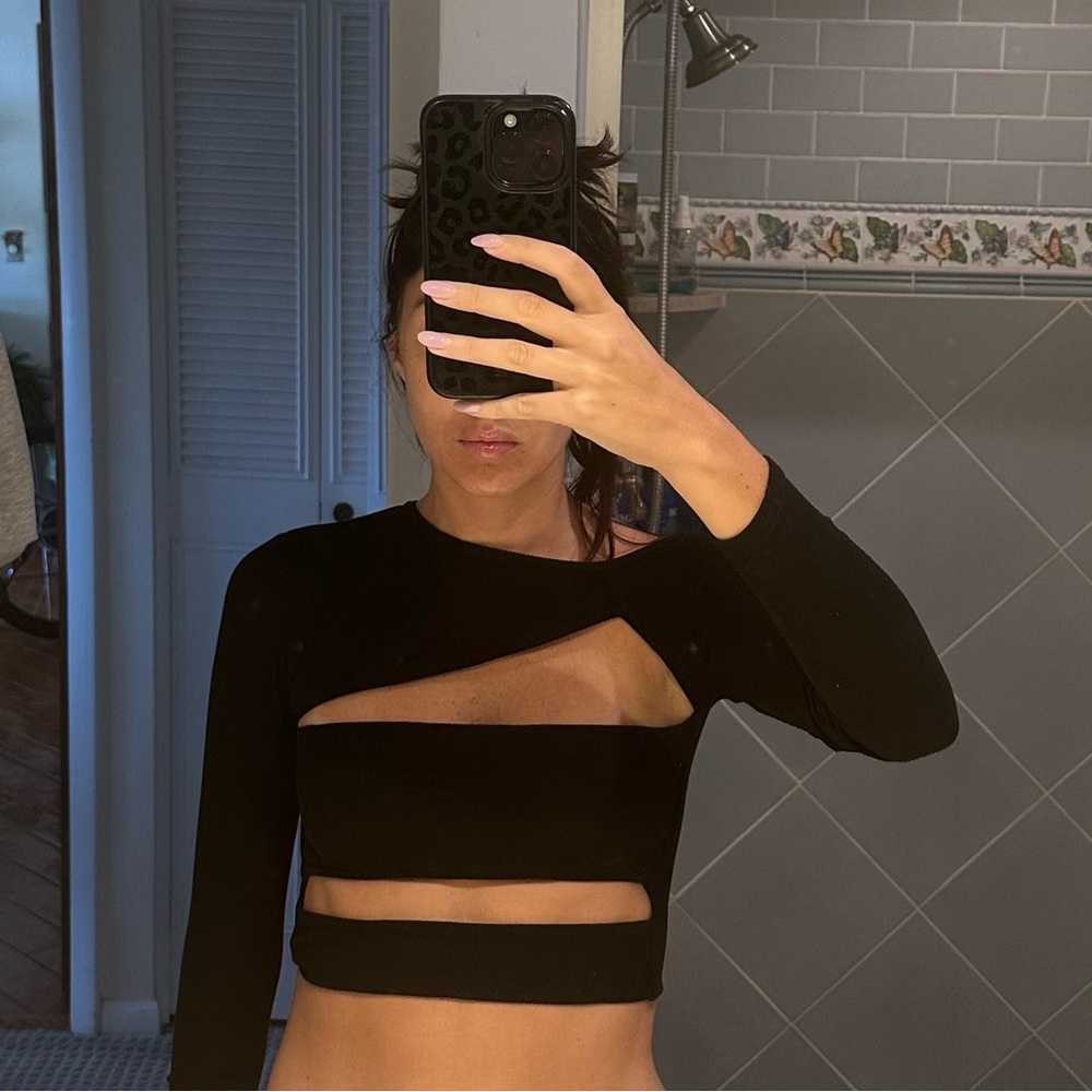 Black crop cut out Women's Top